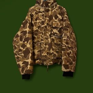 VINTAGE CAMO PUFFER JACKET